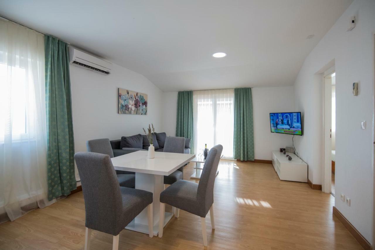 Katarina Apartmani Podstrana Exterior photo